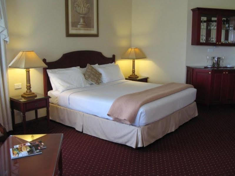Camden Valley Inn ภายนอก รูปภาพ