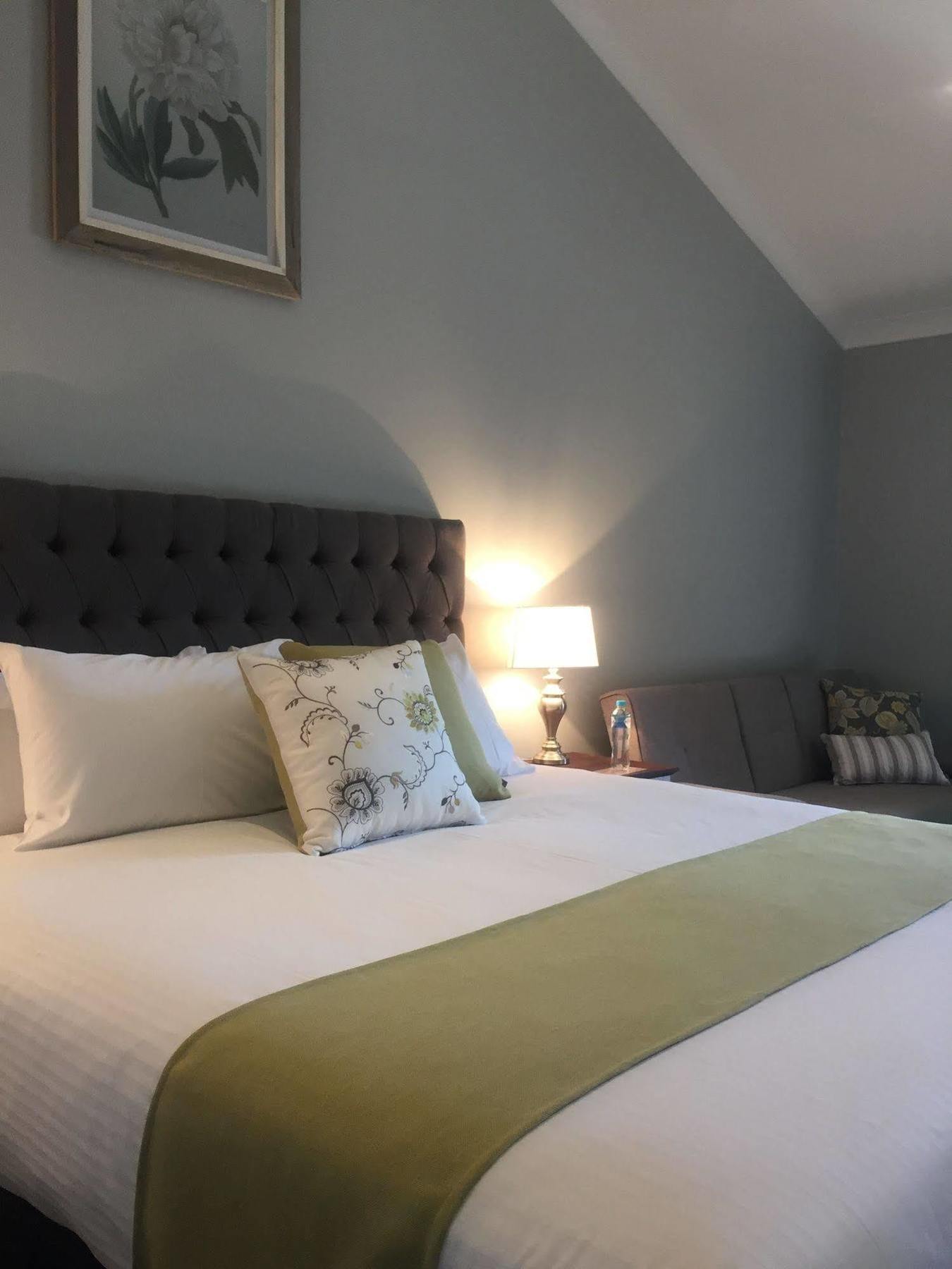 Camden Valley Inn ภายนอก รูปภาพ