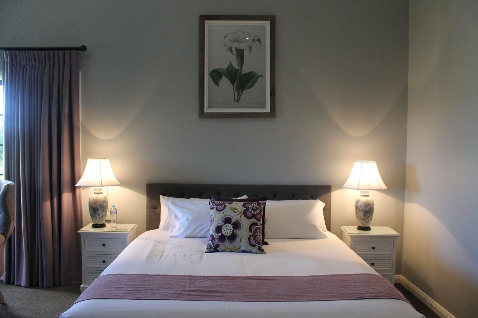 Camden Valley Inn ภายนอก รูปภาพ