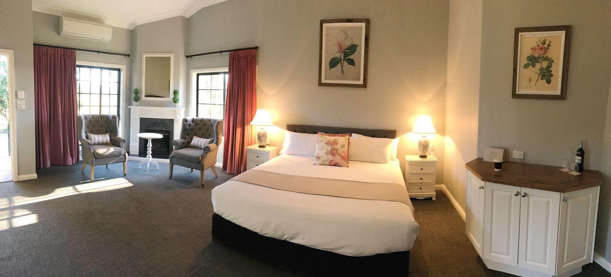 Camden Valley Inn ภายนอก รูปภาพ